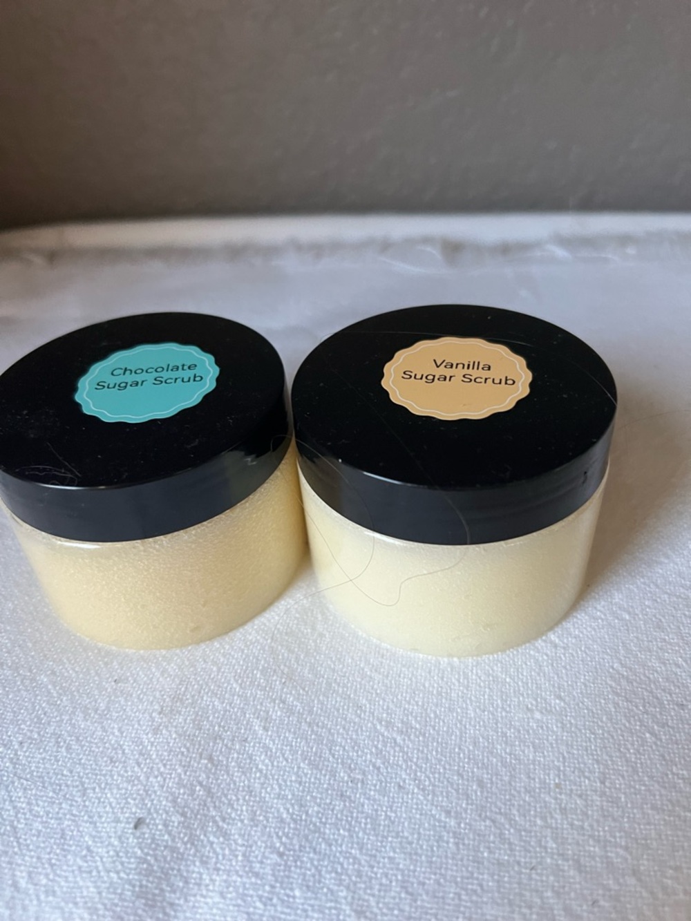 Hand Crafted Black-Lid Sugar Scrub Duo (Vanilla & Chocolate) - Picture 2 of 6